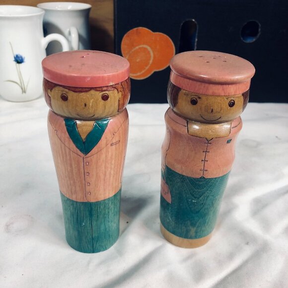 Vintage Granger L’Heureux Wooden Salt Pepper Shakers Quebec Canada Handmade - Picture 2 of 4